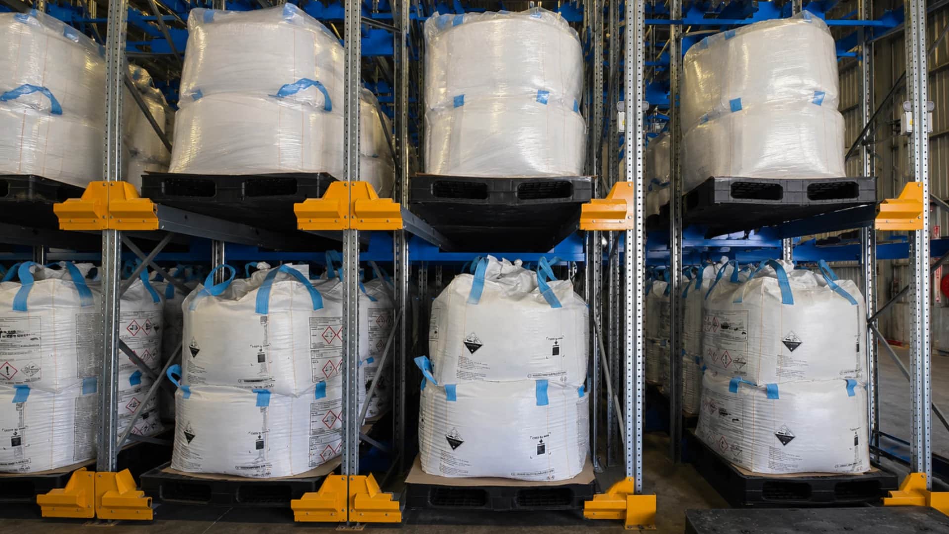 Automated Warehousing — plastic pallets and material handling