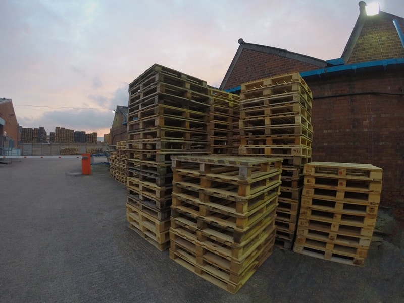 plastic vs wood pallets for pharmaceutical industry hygiene